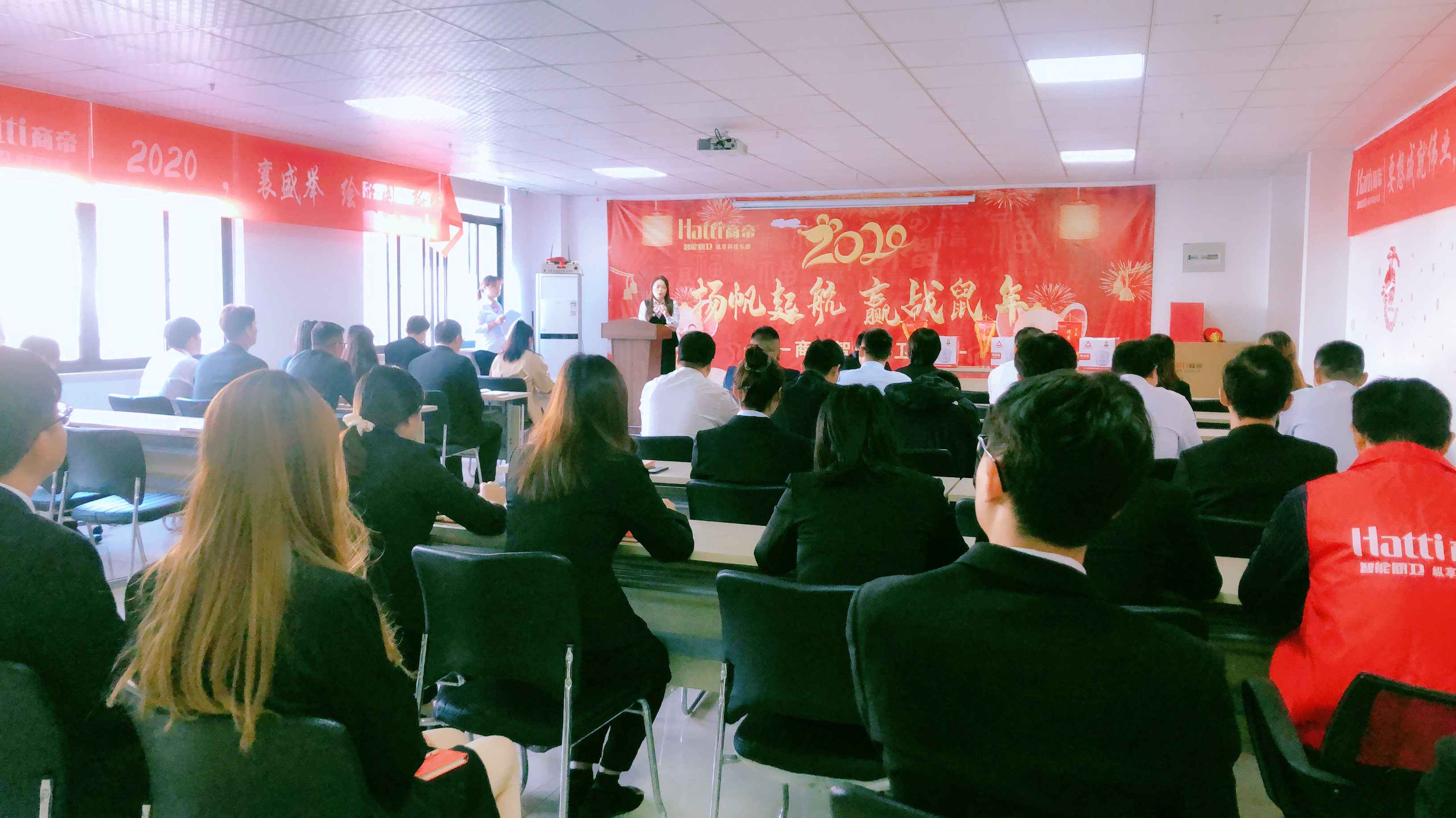 PG国际-创造和传播文娱领域的美好体验游戏平台